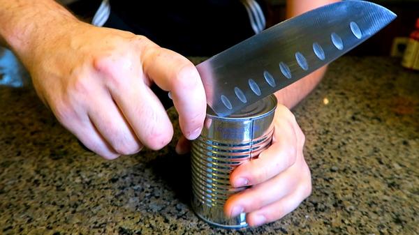 knife-as-a-can-opener